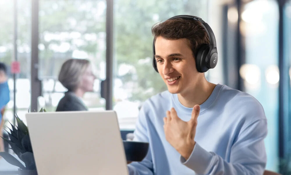 Słuchawki nauszne SOUNDCORE Q20i wygoda komfort noszenie