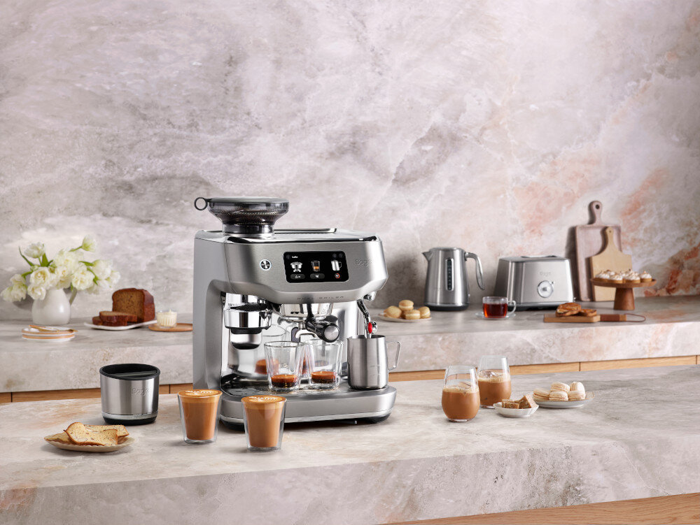 Ekspres SAGE Oracle Dual Boiler SES995BSS wygląd design tło prezentacja wizualizacja Kawa jak z ulubionej kawiarni