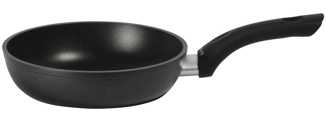 Patelnia AMBITION Magnat 34035 (24 cm) wygląd prezentacja na białym tle