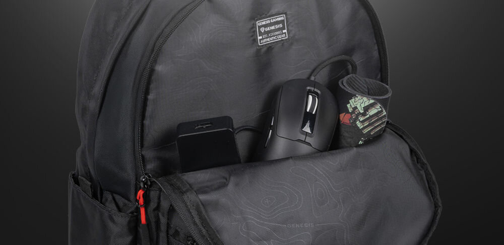 Plecak na laptopa GENESIS Pallad 200 14.1 cali Czarny zbliżenie na otwartą kieszeń plecaka ciemne tło w środku akcesoria dwie oddzielne komory rozdzielanie rzeczy praktyczny w różnych sytuacjach
