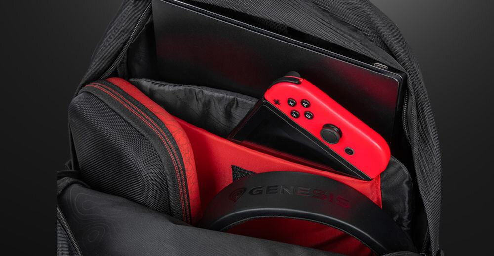 Plecak na laptopa GENESIS Pallad 200 14.1 cali Czarny zbliżenie na otwartą kieszeń plecaka ciemne tło w środku konsola laptop słuchawki wewnętrzna kieszeń rozmiar wyodrębniona przestrzeń porządek codzienne korzystanie