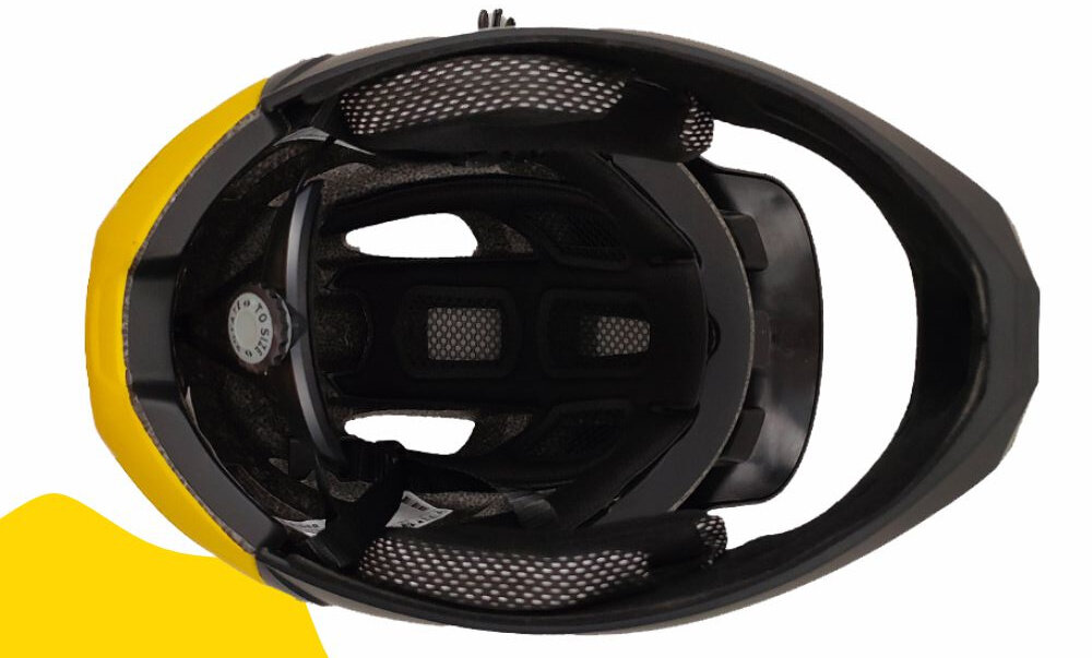 Kask XRIDER XRFH002M Czarno-żółty Full Face z odkręcaną szczęką (rozmiar M) kask na biało-żółtym tle widoczny od wewnątrz wyjmowana antyalergiczna wyściółka miękka struktura chroni skórę przed podrażnieniami możliwość prania wkładów dopasowana forma redukuje luzy stabilność daszek chroni oczy przed słońcem i błotem