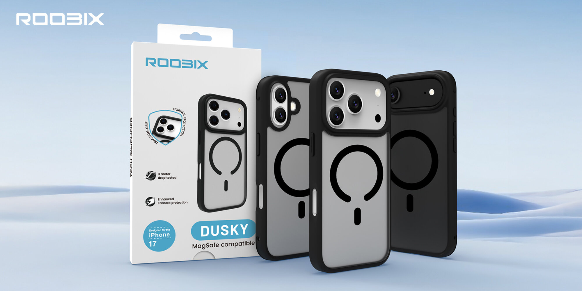 Opakowanie na etui oraz kilka smartfonów z założonym czarnym, półprzezroczystym etui z widocznym pierścieniem MagSafe