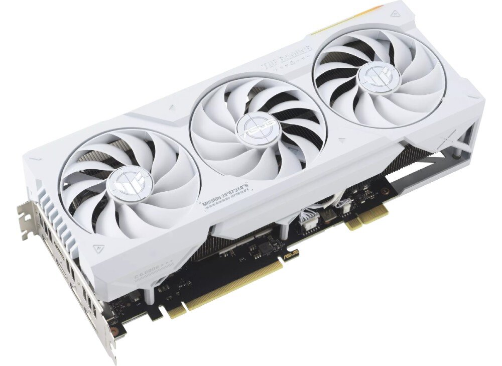 Karta graficzna ASUS GeForce RTX 4070 Ti Super TUF Gaming BTF White OC 16GB Widok pod kątem na kartę graficzną z trzema wentylatorami, widoczne złącze PCIe i częściowo widoczna elektronika, głośność, tryb półpasywny