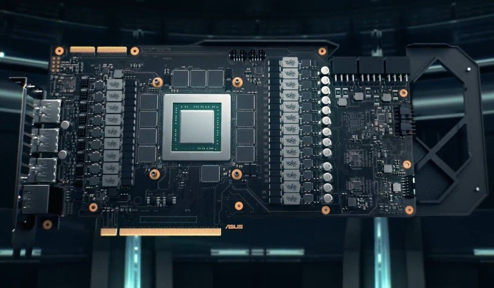 Karta graficzna ASUS GeForce RTX 4070 Ti Super TUF Gaming BTF White OC 16GB Widok samej płytki PCB karty graficznej z centralnie umieszczonym układem scalonym i dużą liczbą komponentów po obu stronach, proces produkcji, jakość