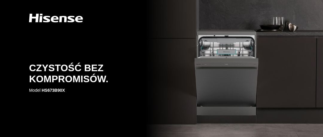 Po lewej stronie widoczne jest logo \'Hisense\' oraz tekst \'CZYSTOŚĆ BEZ KOMPROMISÓW. Model HS673B90X\'. Po prawej stronie znajduje się otwarta zmywarka w zabudowie kuchennej.