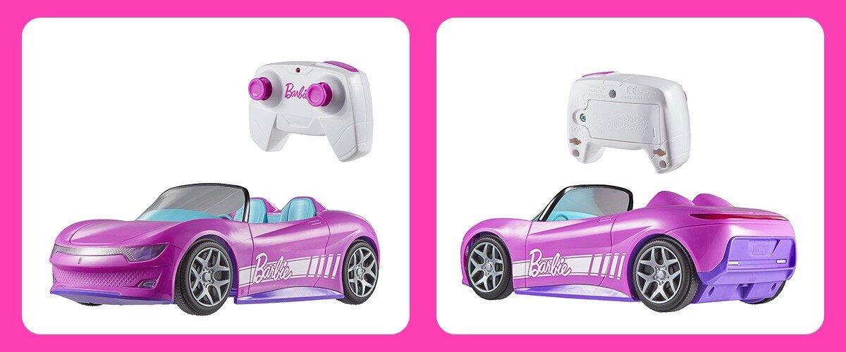 Na obrazie widoczny jest różowy zdalnie sterowany samochód sportowy z napisem \'Barbie\' oraz biały pilot z różowymi przyciskami. Tło jest różowe, a samochód ma otwarty dach i srebrne felgi.