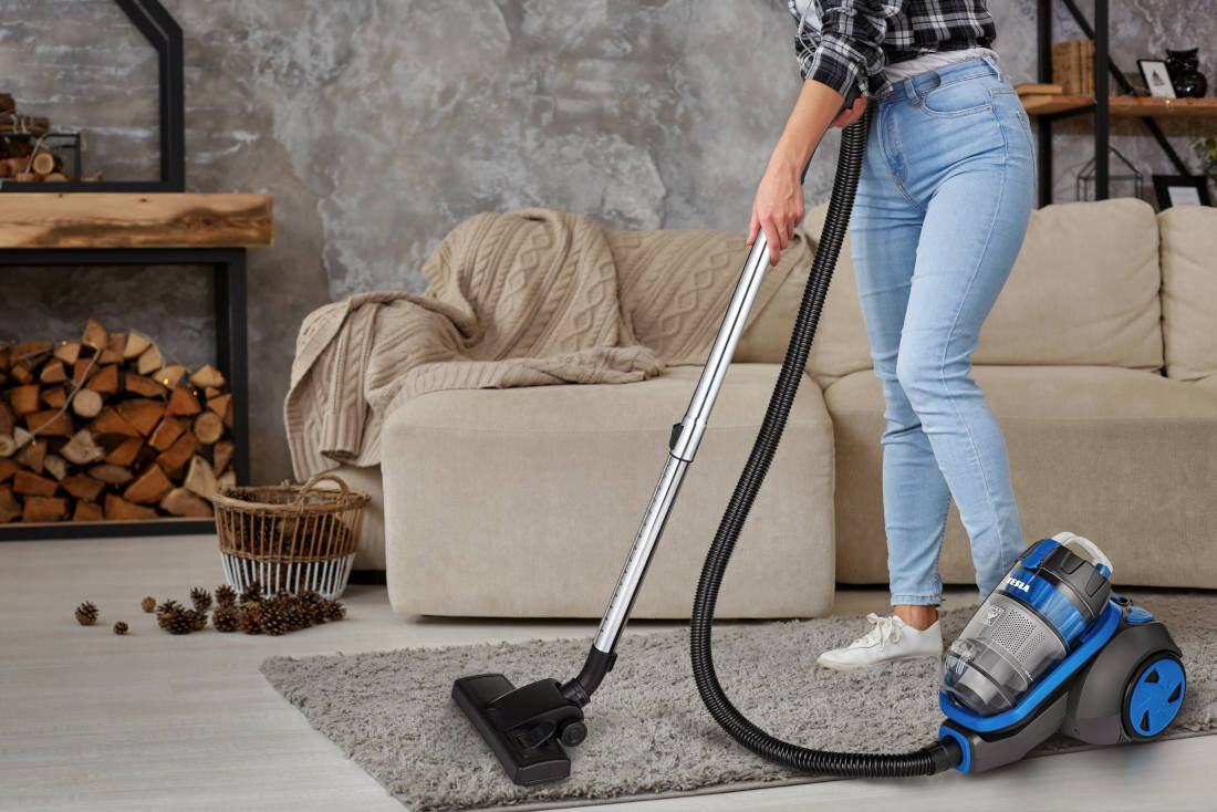 Odkurzacz TESLA AeroStar T500 wysoka wydajnosc odkurzania do 10 metrow 7-metrowy przewod zasilajacy wydajne czyszczenie