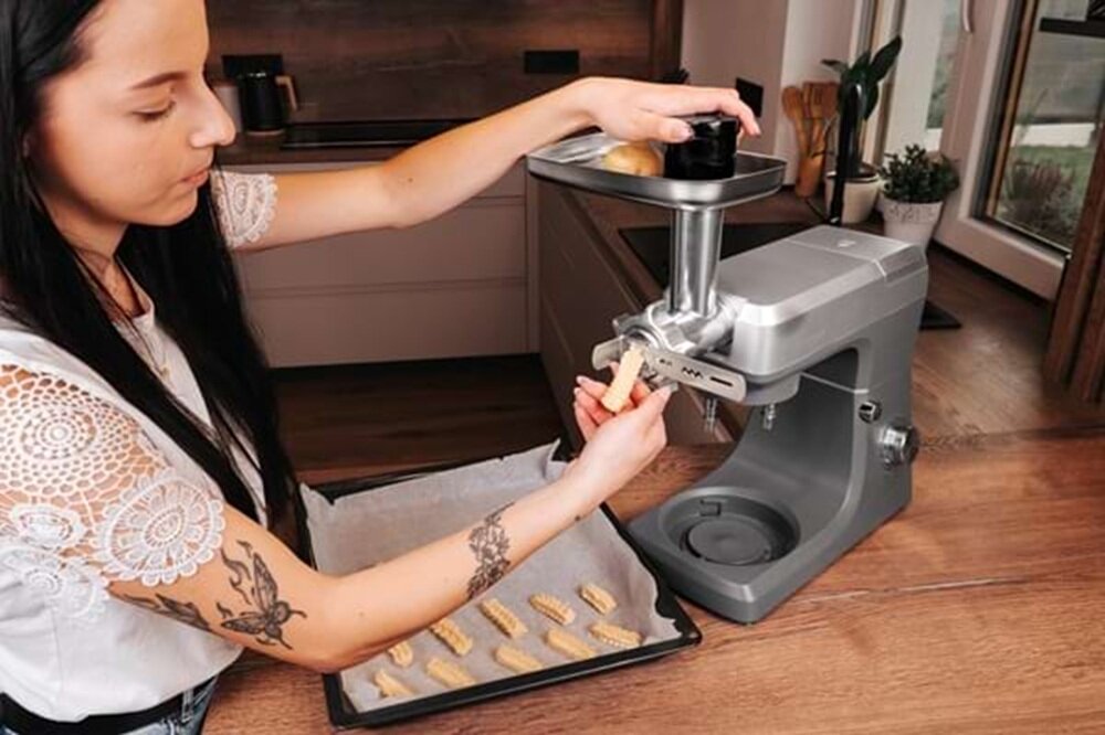 Robot kuchenny planetarny CONCEPT Dough Expert RM6000 nasadka do ciastek, 4 różne kształty, rózne wypieki, efektowne ciastka