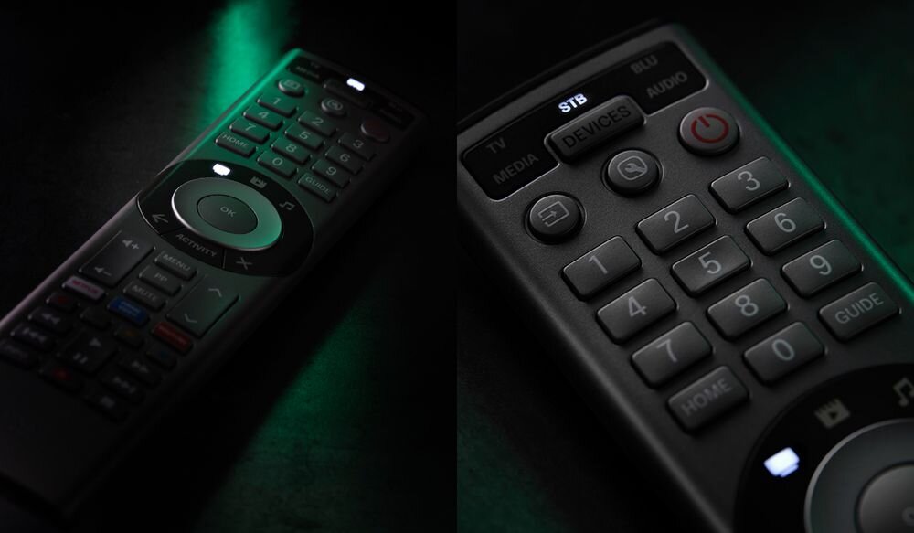 ONE FOR ALL URC7956 Smart Control Pro 5 ergonomiczna obudowa skok przycisków materiały wykończeniowe, Ergonomiczna i trwała konstrukcja pilota Smart Control Pro 5