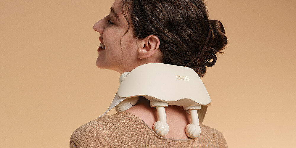 Masażer do karku SKG HS500-2 prezentacja design wizualizacja wygląd Natychmiastowa ulga dla mięśni