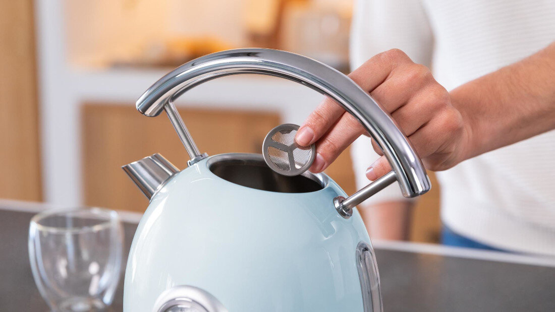 Czajnik CECOTEC ThermoSense 420 Vintage Błękitny Czysty smak Filtr antyosadowy Łatwo go wyjąć i umyć