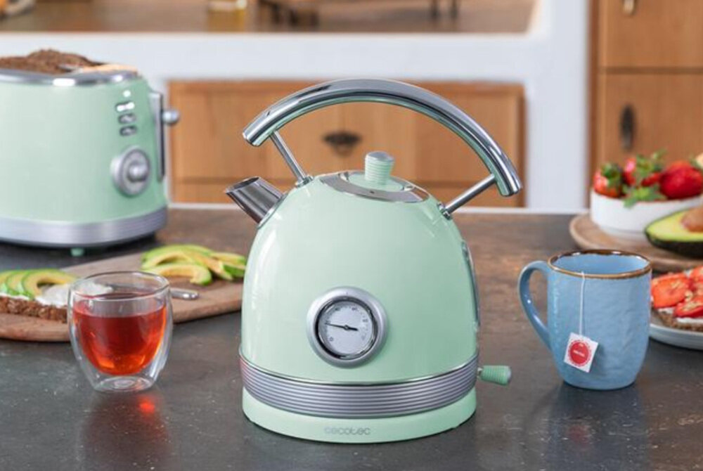 Czajnik CECOTEC ThermoSense 420 Vintage Zielony Przyciąga wzrok Elegancki styl vintage pasuje do wnętrza Stylowy wygląd 