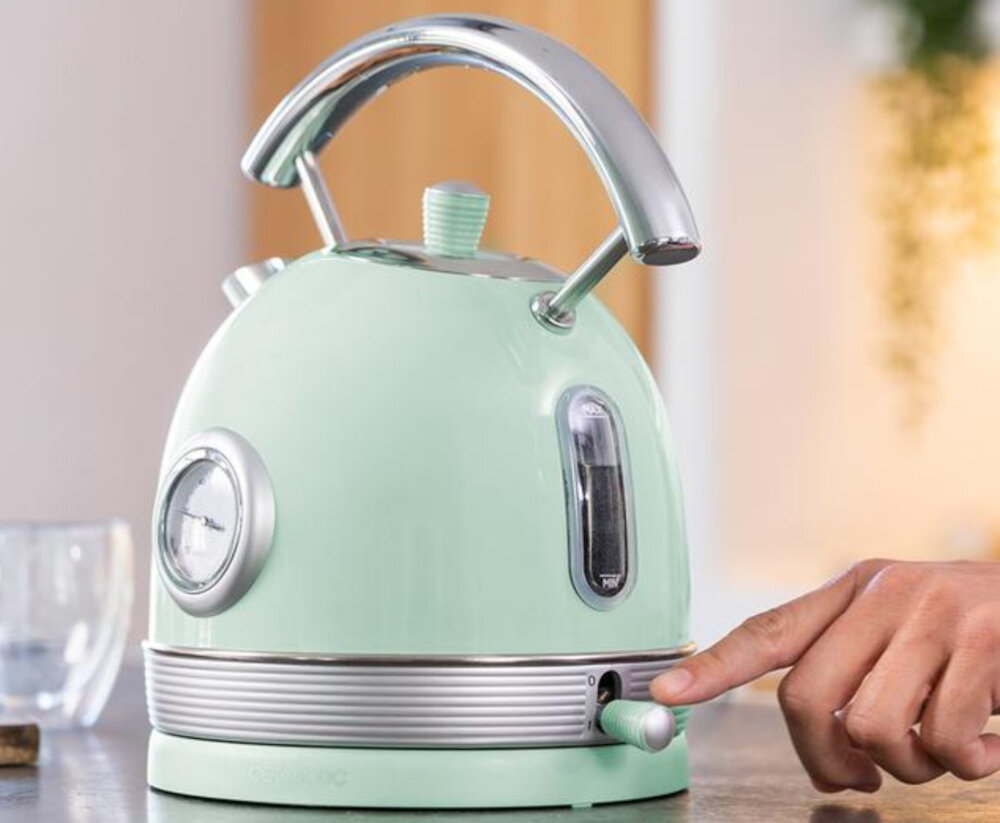 Czajnik CECOTEC ThermoSense 420 Vintage Zielony Pełna kontrola Przezroczyste okienko z miarką poziom wody 