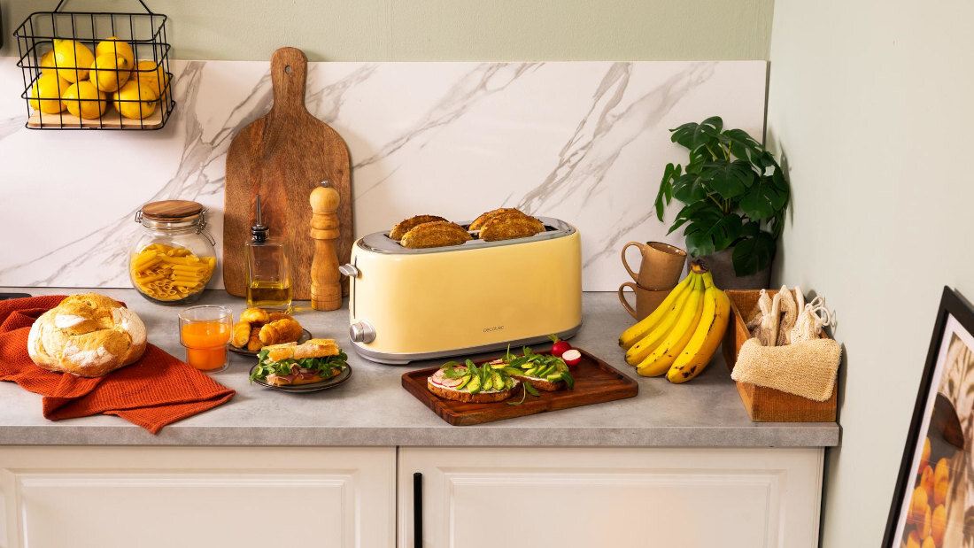Toster CECOTEC Toast&Taste 1600 Retro Double Beżowy wygląd design tło wizualizacja prezentacja Styl i wygoda przy śniadaniu