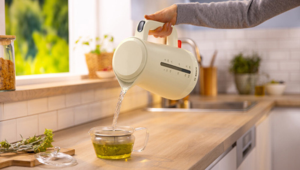 Czajnik BOSCH MyMoment TWK3M127 Wyprofilowany wylot wody wylewka precyzja potrzeba