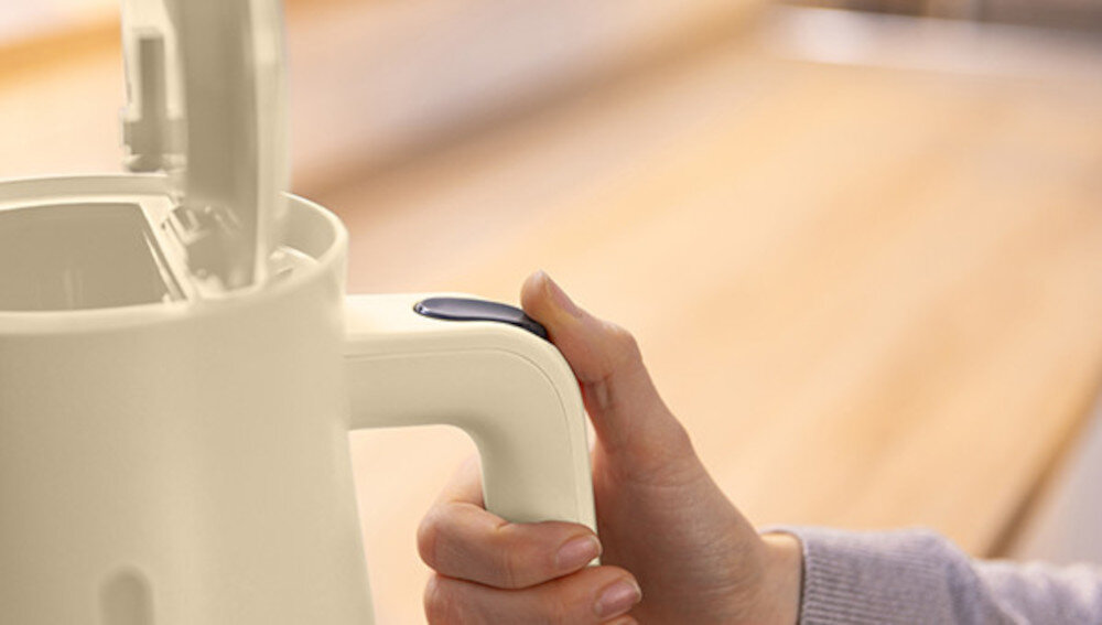 Czajnik BOSCH MyMoment TWK3M127 Otwieranie pokrywy wygoda przycisk dostęp napełnienie