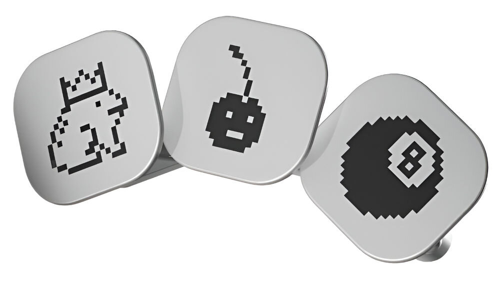 Odznaki LEDGER Nano Gen5 Pakiet Odznak 3 Render trzech małych, kwadratowych żetonów lub przycisków Ledger Nano, ułożonych w rzędzie, na białym, izolowanym tle. Na żetonach widnieją czarne, pikselowe ikony: z lewej strony postać w koronie (być może królik lub maskotka), pośrodku bomba z lontem (z twarzą), a z prawej czarna bila bilardowa z numerem 8.