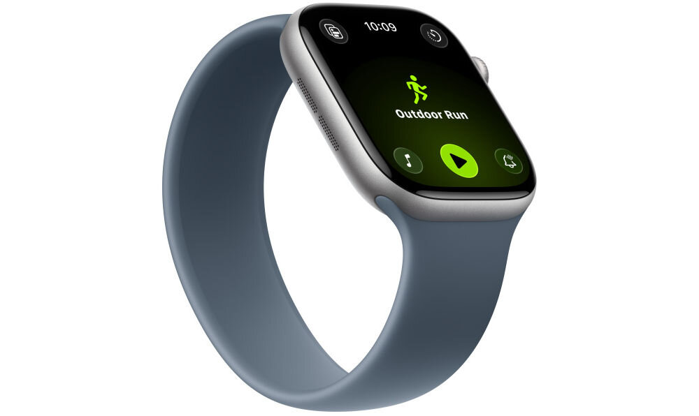 Apple Watch 11 GPS + Cellular 46mm koperta z aluminium (onyks) + pasek sportowy rozmiar M/L (czarny) prezentacja zegarka pod kątem na białym tle z włączoną aplikacją Trening aplikacja Trening funkcje tempo bazowe wyścig na trasie trening własny