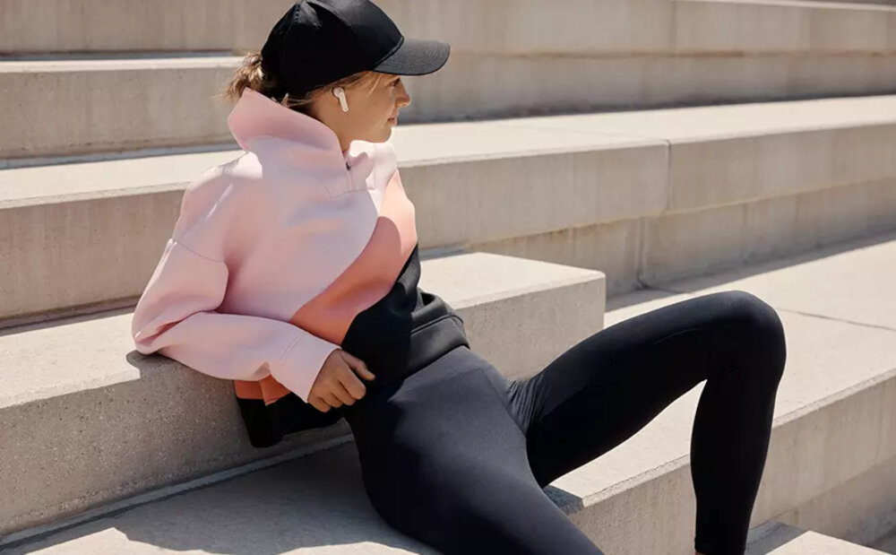 Słuchawki dokanałowe JBL Tune 235 deisgn klasa wodoodporności IPX4 waga wygoda trening lekkość konstrukcja