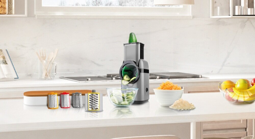 Szatkownica ETA Gratta w kuchni na blacie, zestaw pięciu wymiennych tarek, wszechstronność