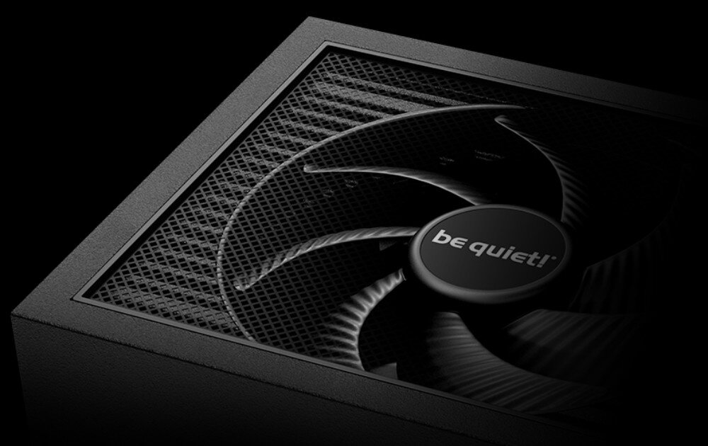Zasilacz BE QUIET Dark Power 14 Zbliżenie na górną część zasilacza z widocznym wentylatorem i logo producenta na środku wirnika, chłodzenie, tryby