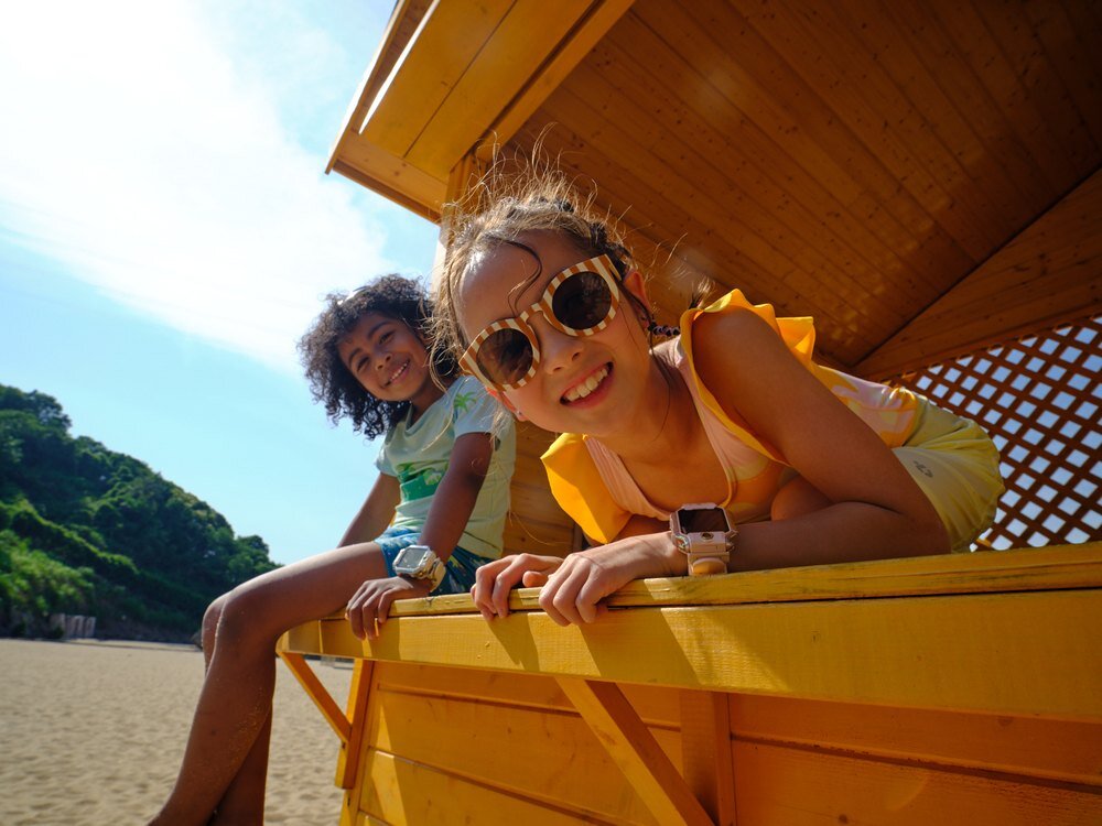 Smartwatch IMOO Watch Phone X10  ekran OLED o przekątnej 1,6 cala Rozdzielczość 320 x 360 pikseli 1 GB pamięci RAM oraz 32 GB pamięci wewnętrznej CaremeOS 