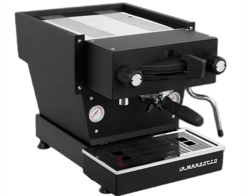 Ekspres LA MARZOCCO Linea Mini R Czarny Pro zdjęcie lifestyle Sprawne przygotowanie kawy Moc 1820 W do 30 napojów dziennie Zbiornik na wodę o pojemności 2,5 l 