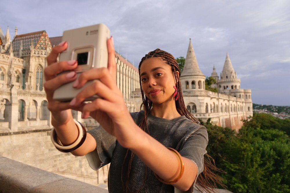 Aparat natychmiastowy FUJIFILM Instax Mini LiPlay+ kreatywne fotografowanie