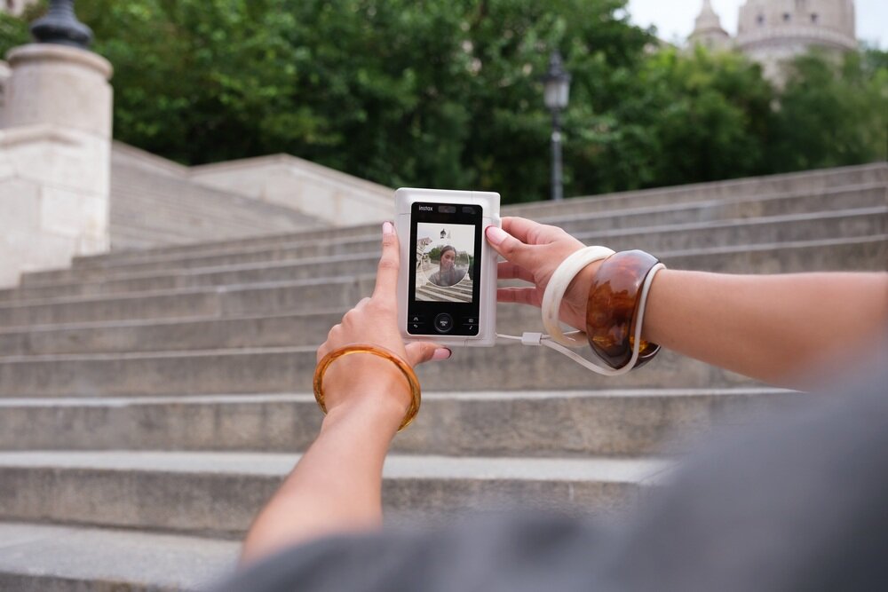Aparat natychmiastowy FUJIFILM Instax Mini LiPlay+ funkcja instax Sound Print nagrania audio