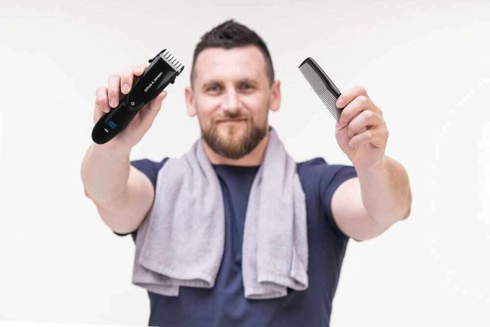 Strzyżarka GÖTZE & JENSEN CL900 bezprzewodowa 6 nakładek nasadki 6 nasadek