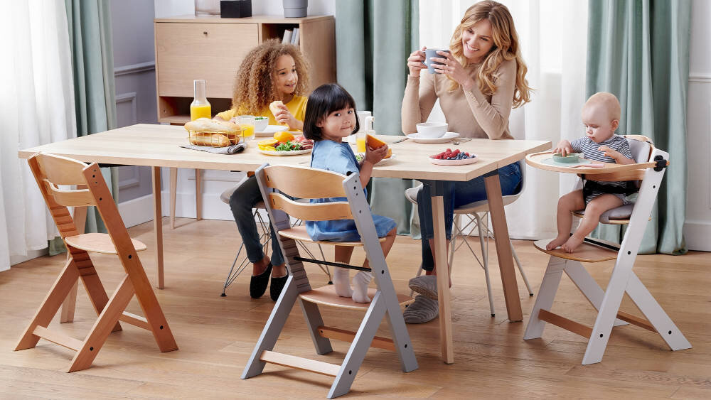 Krzesełko do karmienia KINDERKRAFT Enock + poduszka Szaro-brązowy Barierka zabezpieczająca