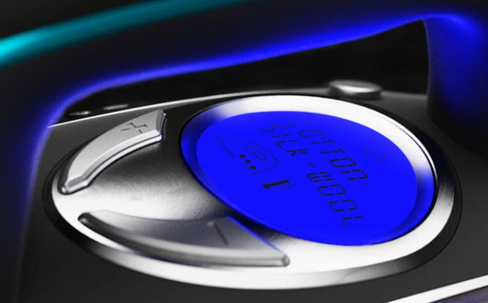 Żelazko CECOTEC 3D ForceAnodized 750 Smart ekran LCD cztery automatyczne programy odpowiednia temperatura każdy rodzaj materiału maksymalna ochrona delikatnych tkanin jedno kliknięcie