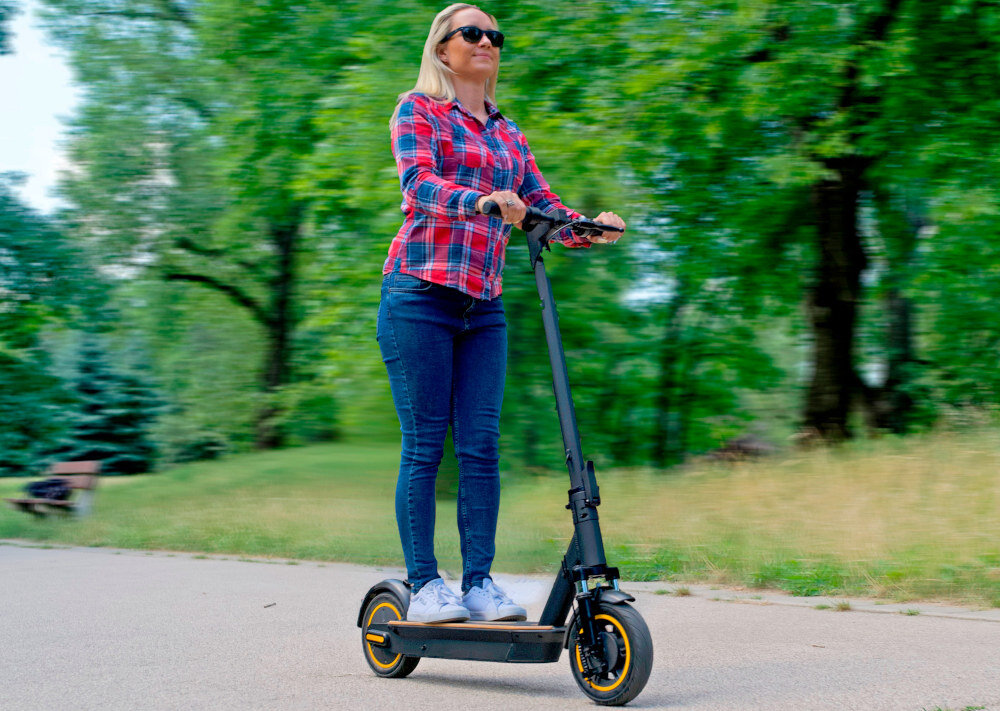 Hulajnoga elektryczna X-Rider M10 Czarny silnik moc 500 W kat nachylenia podjazdow do 25 stopni moment szczytowy PEAK do 1000 W