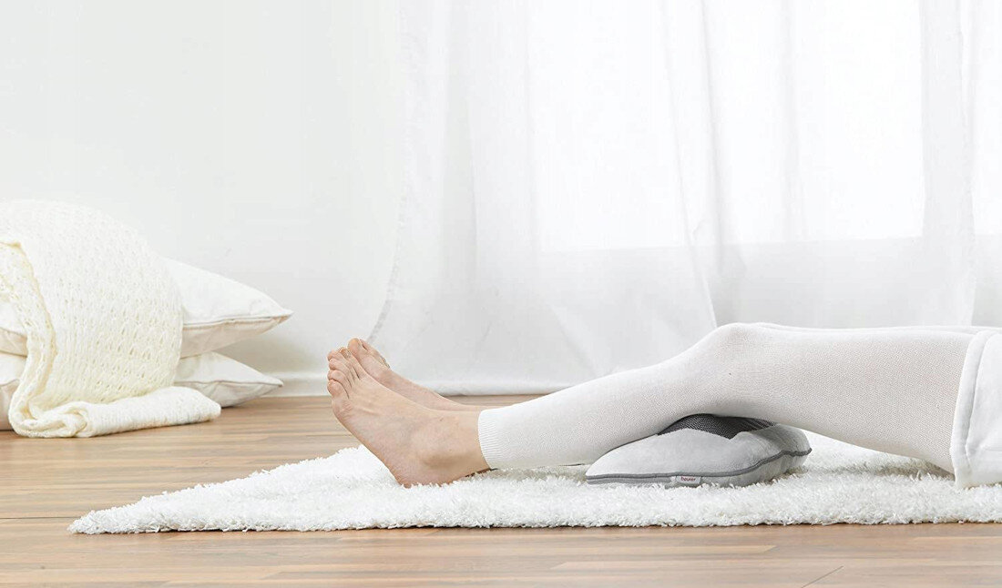 Masażer do karku BEURER MG 145 zdjęcie lifestyle Atmosfera odprężenia Subtelne podświetlenie