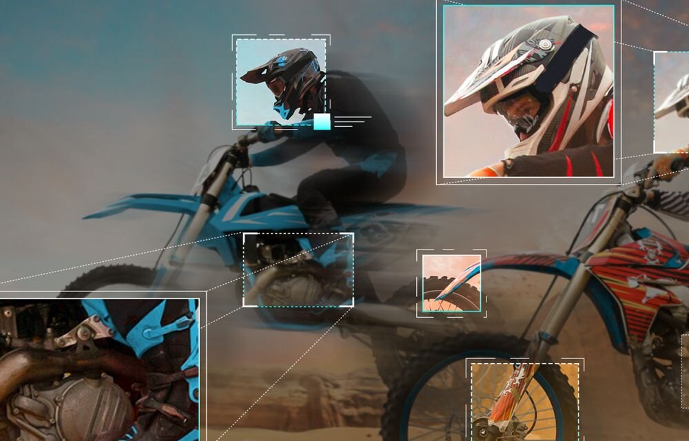 Osoba na motocyklu terenowym w kasku, zbliżenia na różne części motocykla i kasku. Motocykl jest w ruchu na tle pustynnego krajobrazu.