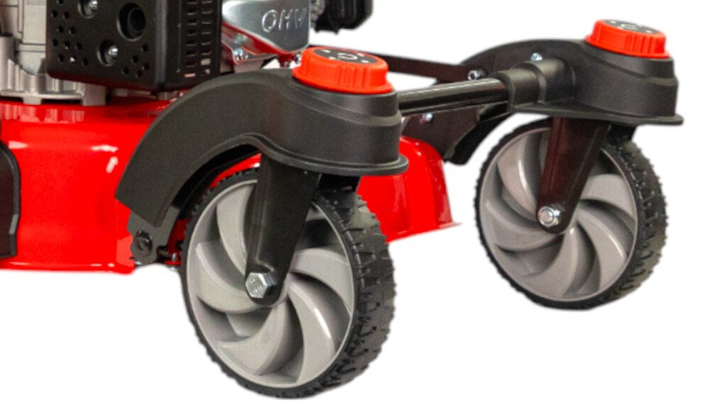 Kosiarka spalinowa GREENSO KS53-L196NS 360 Loncin lozyskowe kola przednie rozmiar 17,78 cm tylne 25,4 cm dokladnosc koszenia latwe prowadzenie kosiarki przednie skretne kola poprawa manewrowania maszyna mozna zblokowac