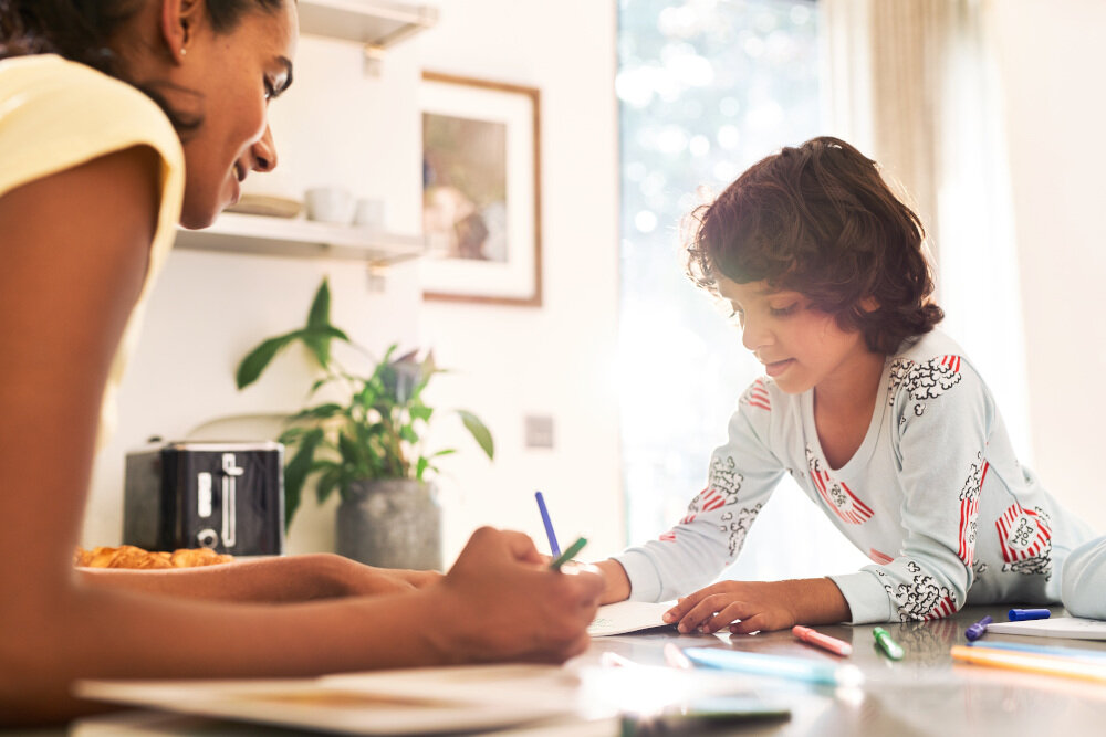 Blender kielichowy RUSSELL HOBBS Sensigence Intelligent 28241-56   