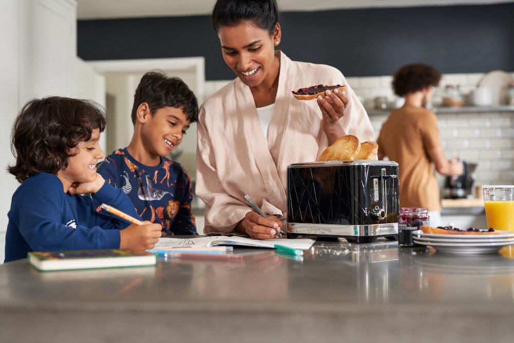 Blender kielichowy RUSSELL HOBBS Sensigence Intelligent 28241-56   