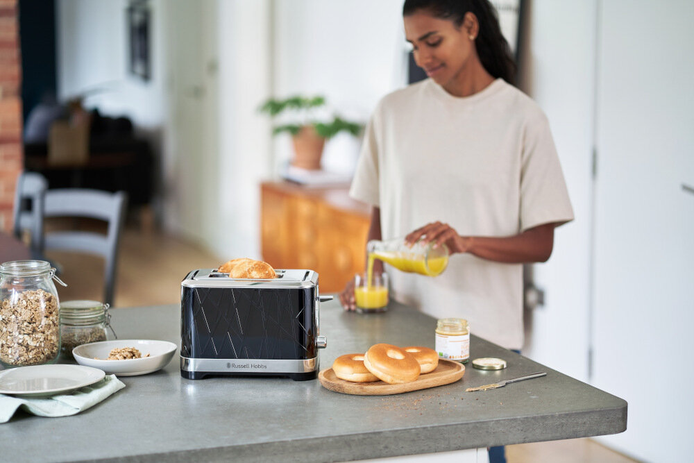 Blender kielichowy RUSSELL HOBBS Sensigence Intelligent 28241-56   