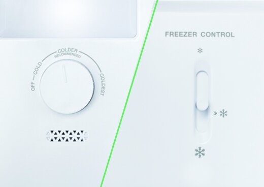 Przedzielony ekran. Po lewej regulacja temperatury chłodziarki, po prawej – zamrażalnika.