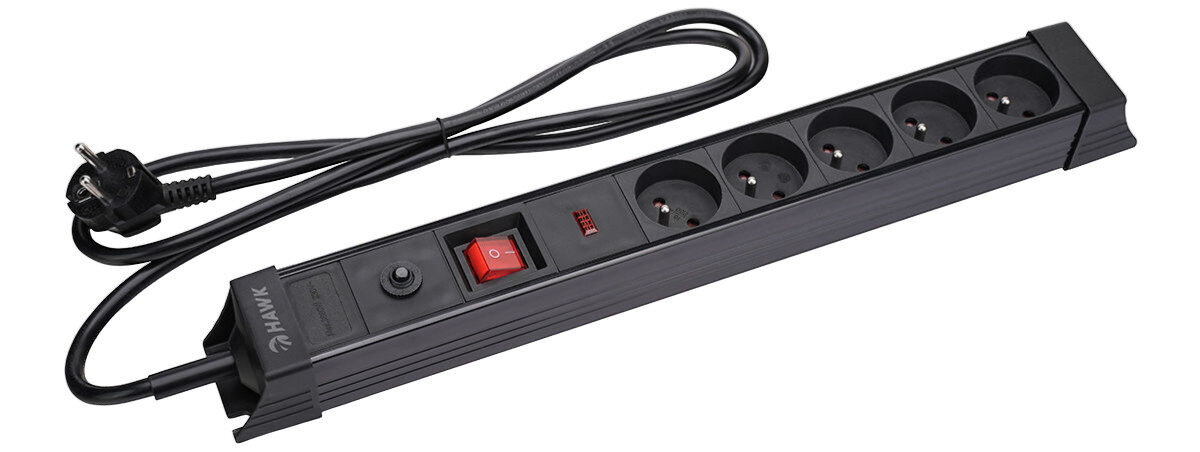 Listwa HAWK HWPS502BK (1.5 m) Czarny, obudowa, wymiary, IP20, stabilność, na białym tle listwa i zbliżenie na włącznik listwy