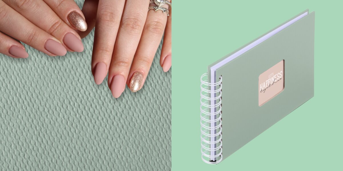 Album HAMA Fine Art Białe kartki Szarozielony (50 stron) Zbliżenie na fakturę okładki albumu oraz widok produktu z białą spiralą na jasnym tle.