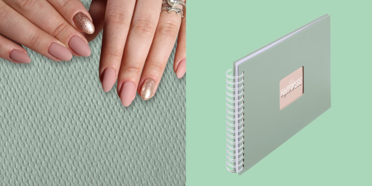 Album HAMA Fine Art 9867 Białe kartki Szarozielony (50 stron) Zbliżenie na fakturę okładki albumu oraz widok produktu z białą spiralą na jasnym tle.