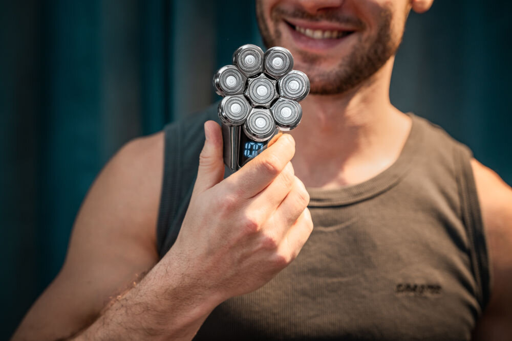 Golarka do głowy GÖTZE & JENSEN MS503 8 obrotowych głowic tnących aktywny wyświetlacz ze stanem naładowania