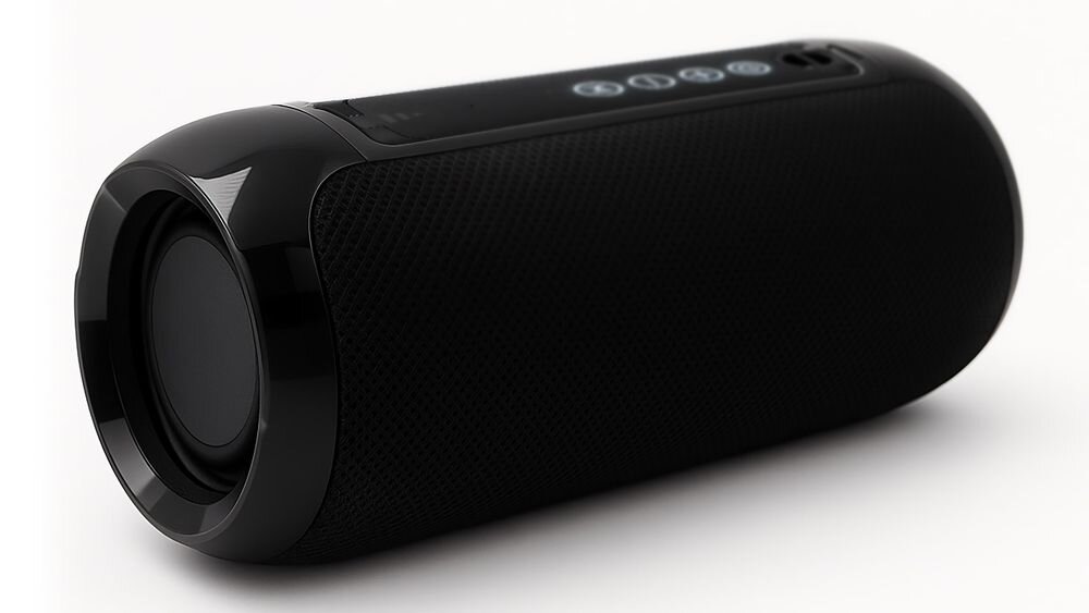 Głośnik mobilny SQUEAK Jet SQ1008 AUX MP3 radio FM micro SD USB-A tryb głośnomówiący HSP HFP, głośnik po skosie na białym tle