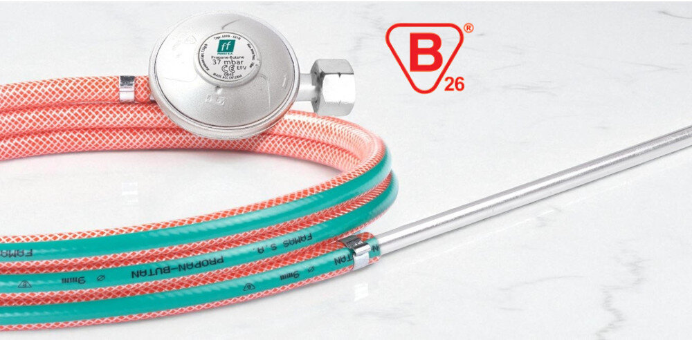 WĄŻ DO GAZU VÖGEL zdjęcie produktowe znak bezpieczeństwa propan-butan gazowy do butli 11 kg gazowy do kuchenki gazowej podłączenie butli propan-butan z certyfikatem bezpieczny do instalacji gazowej do kuchenki bez piekarnika do butli turystycznej