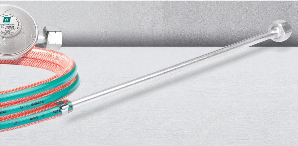 WĄŻ DO GAZU VÖGEL zdjęcie produktowe wysoka jakość materiałów odporność na rozerwanie odporność na uszkodzenia ciśnienie robocze 20 bar ciśnienie rozrywające 60 bar szczelna instalacja zakucia maszynowe trwałe połączenia wydłużone nakrętki 14 mm bezpieczne połączenie z kuchnią