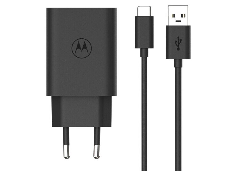 Czarna ładowarka sieciowa z logo Motorola oraz dwa kable USB, jeden z końcówką USB-C, drugi z końcówką USB-A.