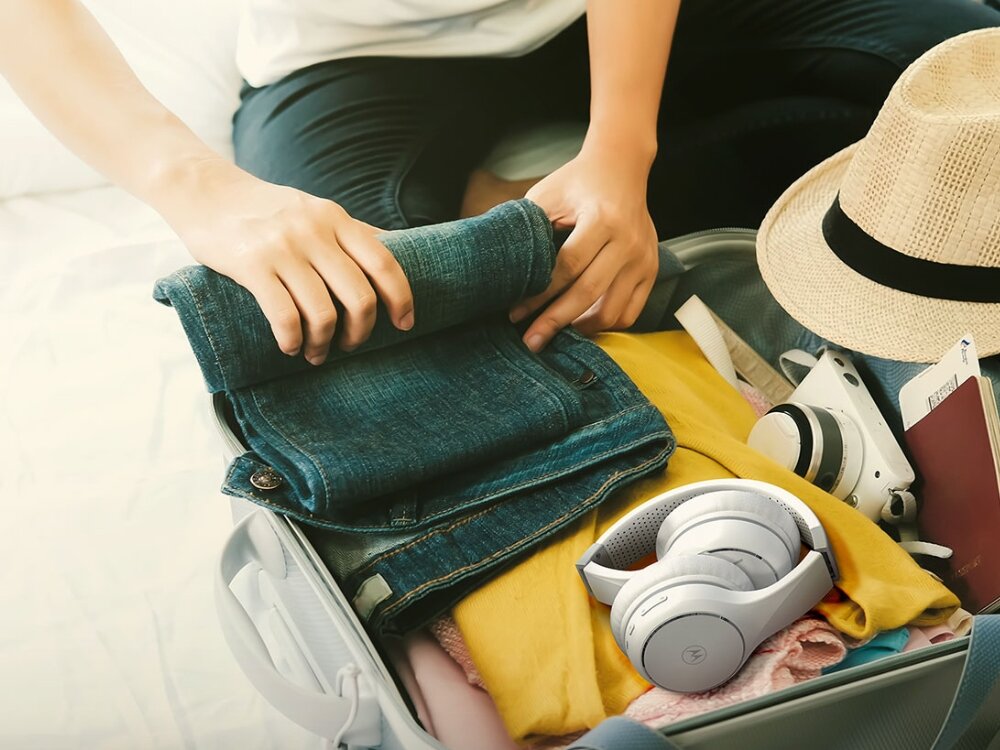 Słuchawki nauszne MOTOROLA XT 220
            złożone słuchawki w walizce 24 godziny odtwarzania muzyki kabel audio 3,5 mm bez zasilania